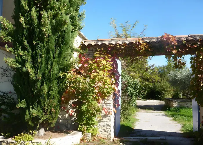 Campagne De Pre Grand Bed & Breakfast 3*