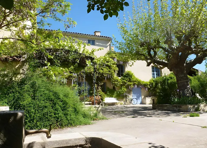 Campagne De Pre Grand Bed & Breakfast 3*